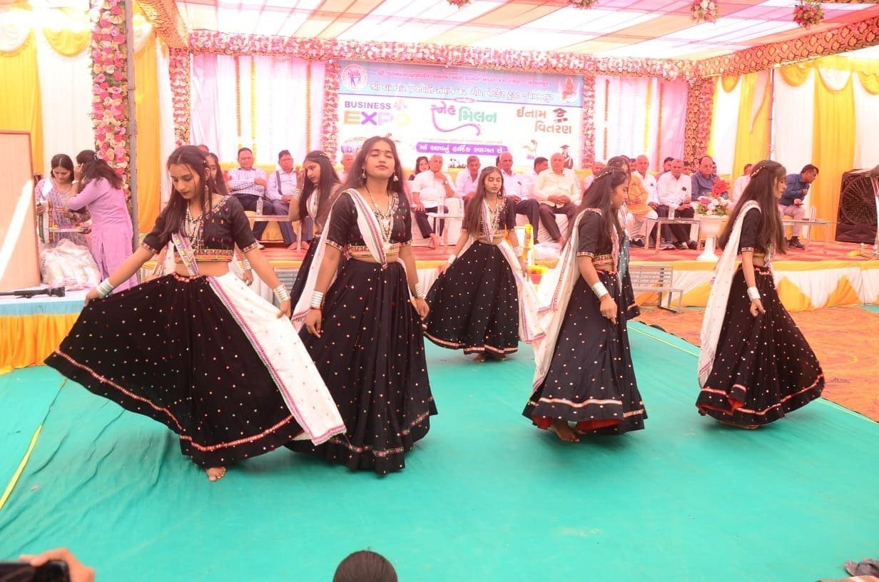 ગરબા પ્રસ્તુતિ